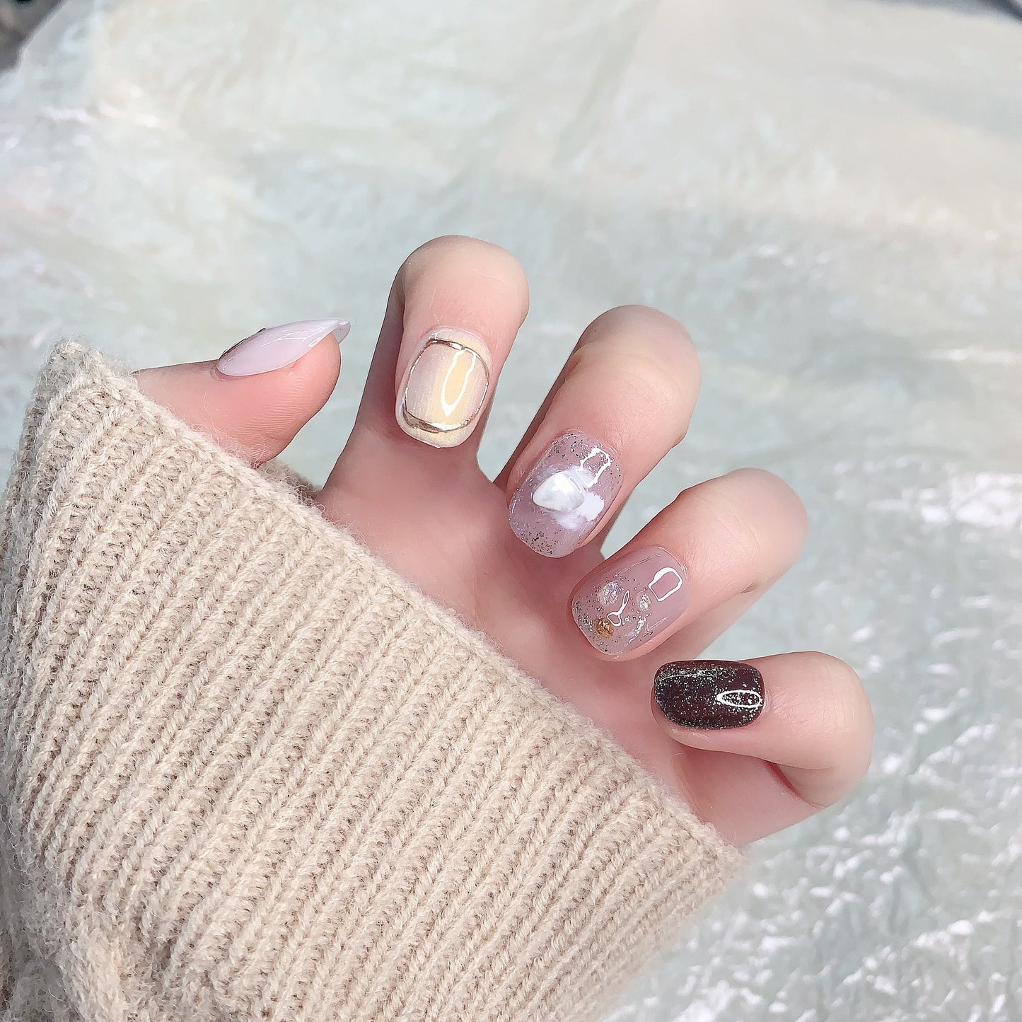 Fearless | Elegant Marble & Glitter Press-On Nails