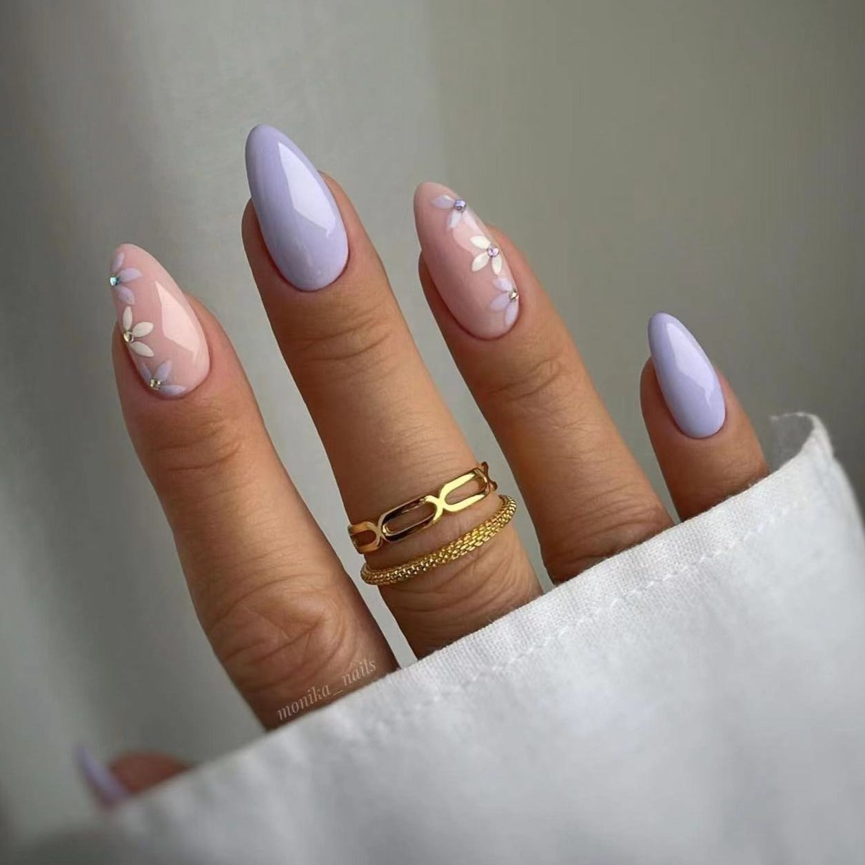 Lover | Lavender Floral Almond Press-On Nails