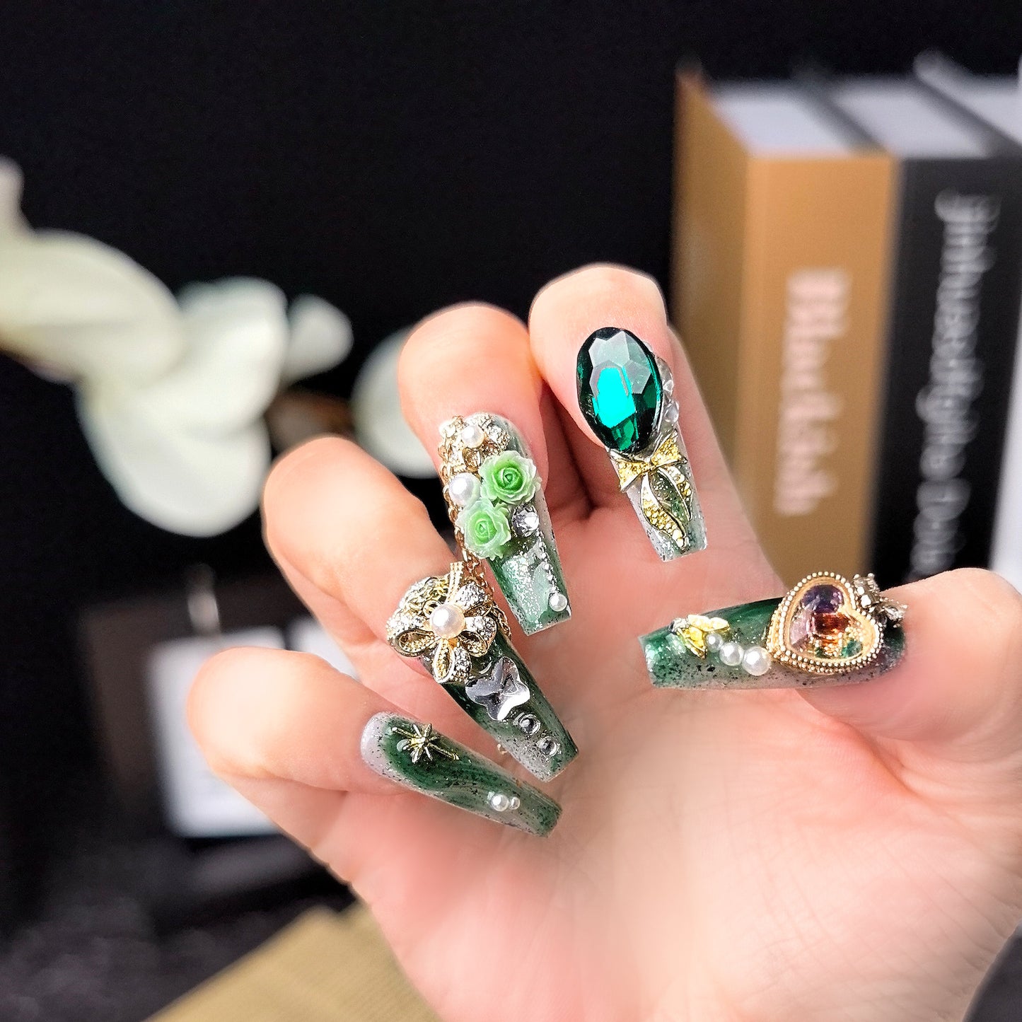 Rebel | Enchanted Forest Emerald Green Press-On Nails