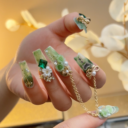 Rebel | Enchanted Forest Emerald Green Press-On Nails